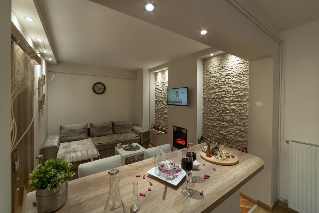 Gold Apartman Versec Kültér fotó